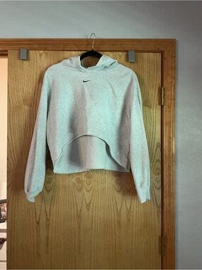 Nike Women's Light Heather Gray Cropped Hoodie